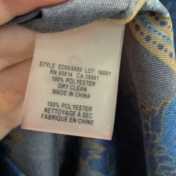 NEW Elie Tahari Scarf Print Shirt - Picture 7 of 9